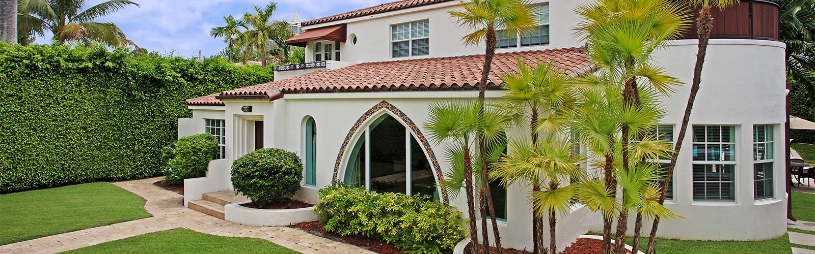 Hurricane Impact Windows in Two Story Home